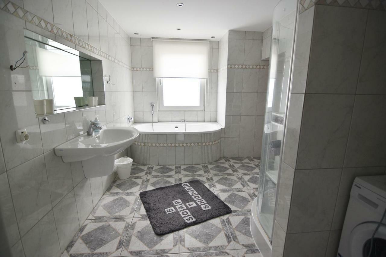 Dorya Am Ring Apartment Köln Ngoại thất bức ảnh